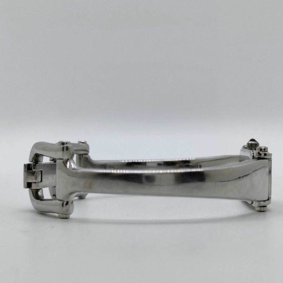 Gucci Silver and Black Rectangular Watch - Picture 5 of 8